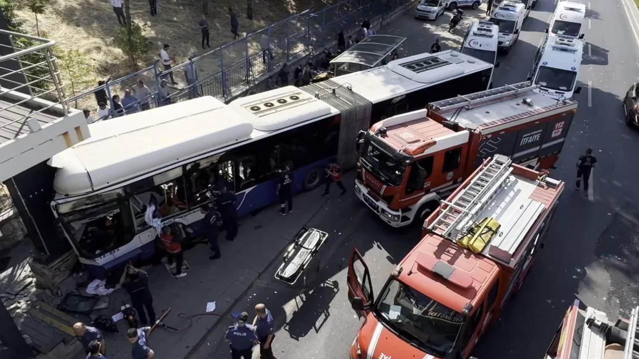 Ankara'da belediye otobüs kaza yaptı! Çok sayıda yaralı var