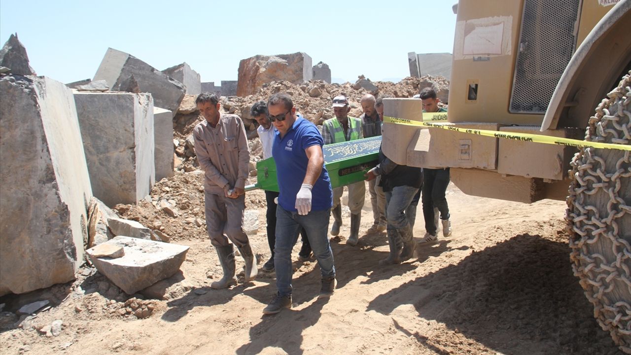 Konya'da üzerine mermer blok düşen maden mühendisi öldü