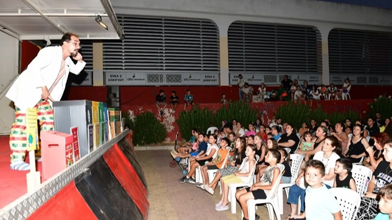 İzmir Çiğli’de yaz akşamları tiyatroyla şenleniyor