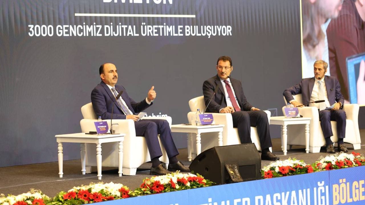 Başkan Altay 'Konya Modeli Belediyeciliği' anlattı
