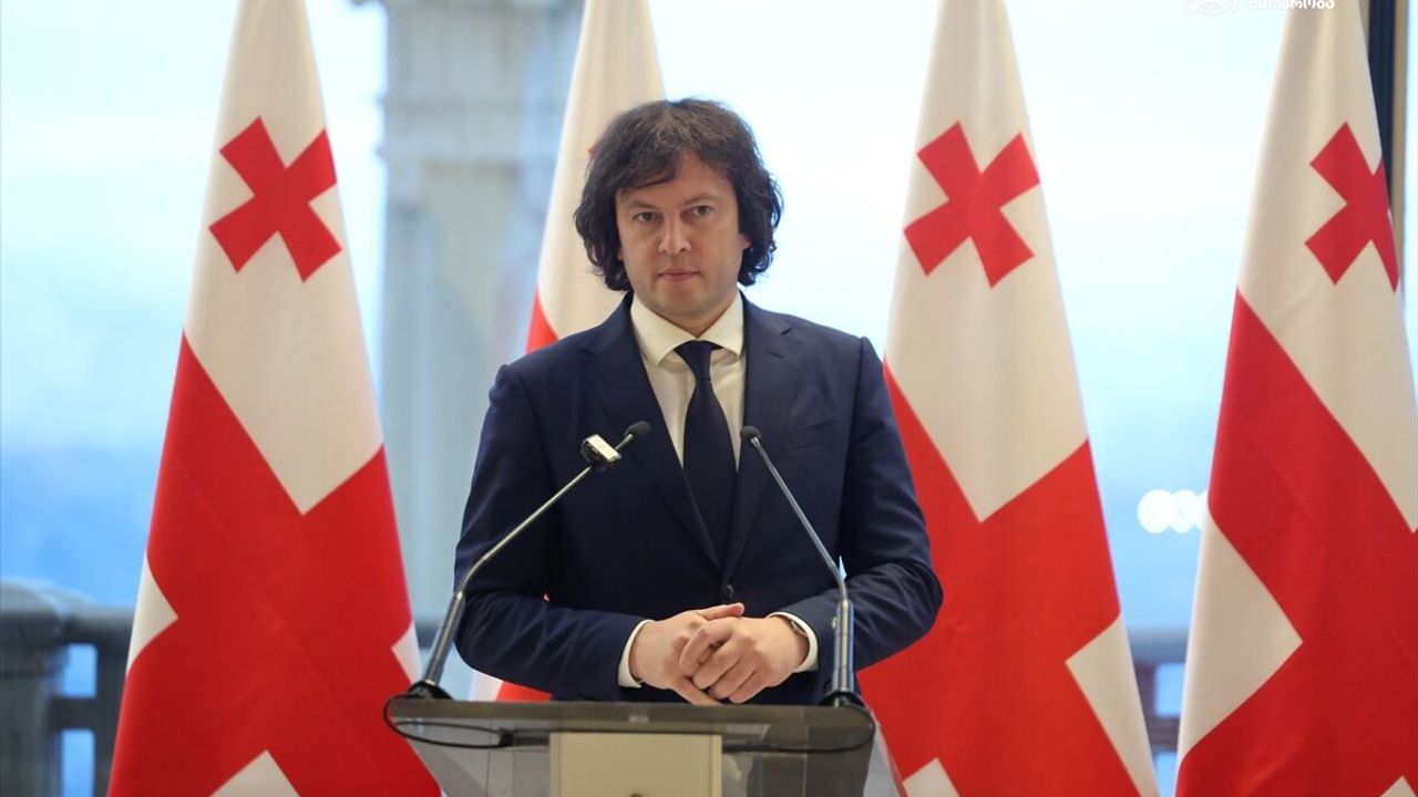 Gürcistan Başbakanı, Tiflis'te iftar programı düzenledi