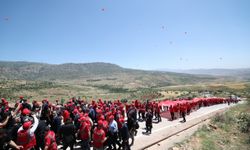 Numan Kurtulmuş, Gabar Dağı'nda gençlerle kortej yürüyüşüne katıldı