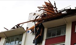 İstanbul Valiliği'nden fırtına bilançosu: 23 çatı uçtu