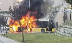 Başakşehir'de yanan İETT otobüsü küle döndü