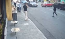 Servet değerindeki klasik aracı gözlerinin önünde kaza yaptı