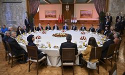 TBMM Başkanı Kurtulmuş Meclis'te gençleri ağırladı
