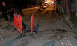 İstanbul'da rögarda patlama: Sokak trafiğe kapatıldı