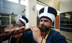 Babalar ve oğulları aynı mehter takımında omuz omuza görev yapıyor