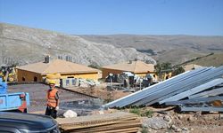Malatya'da deprem konutları ve iş yerlerinin yapımı sürüyor