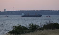 Çanakkale Boğazı'nda bir gemide yangın
