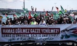 Erzurum'da hekim ve sağlıkçılar 86 haftadır Gazze için yürüyor