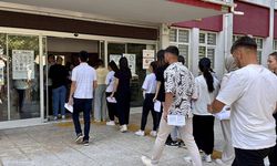 YKS'nin üçüncü oturumu Yabancı Dil Testi başladı