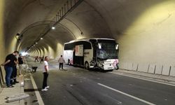 Amasya'da yolcu otobüsüyle çarpışan traktörün sürücüsü yaralandı