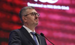 İletişim Başkanı Duran, Sezai Karakoç'u andı