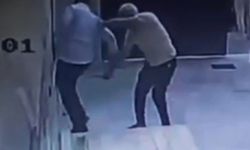 Camide müezzine bıçaklı saldırı!