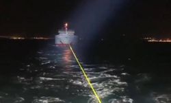 Çanakkale Boğazı'nda arızalanan kargo gemisi kurtarıldı