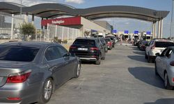 Gurbetçiler sınır kapılarından beklemeden geçiyor
