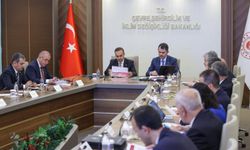 Bakan Kacır, Siirt'te esnafı ziyaret etti, iş insanları ile bir araya geldi