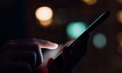 Fransa liselerde cep telefonlarını yasaklamaya hazırlanıyor