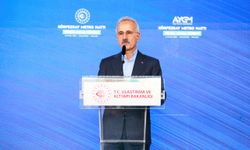 Bakan Uraloğlu, Gürcistan Altyapı Bakanı Sokhadze ile görüştü