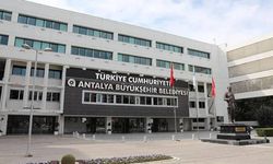 Antalya Büyükşehir Belediyesi'ne operasyon: 14 gözaltı