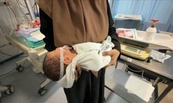 Gazze'de bebek bezi sıkıntısı derinleşiyor