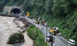 Bakanlar Uraloğlu ile Bak Rize'de incelemede bulundu
