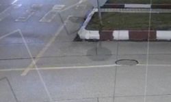 Trafik polisinin dur ihtarına uymayan sürücü polise çarpıp kaçtı