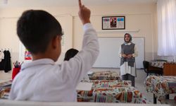 Irak sınırında görev yapan Gülay öğretmenden okuldan eve uzanan eğitim seferberliği