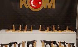 Kayseri'de yasa dışı silah ticareti yapan 2 zanlı yakalandı
