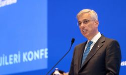 Bakan Memişoğlu, Antalya'da sağlık teknolojileri konferansında konuştu