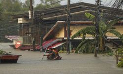 Tayland'ın güneyini vuran sel felaketinde ölenlerin sayısı 145'e çıktı