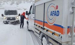 AFAD'tan yolda mahsur kalan vatandaşlara yardım