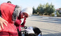 Bakan Göktaş, kardeşleriyle devlet korumasına alınan Adnan'ı ziyaret etti: