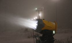 Erciyes Kayak Merkezi, suni karlama ile yeni sezona hazırlanıyor