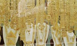 Altın ve gümüş tarihi zirvesini yukarı taşıdı