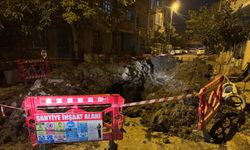 İstanbul'da yolda göçük!