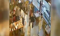 Fenalaşan müşterisini kalp masajıyla hayata döndürdü