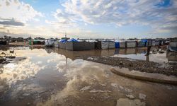 Gazze'de yüzlerce çadır su altında kaldı