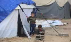 Gazze’de şiddetli yağış: Çadırları su altında kaldı