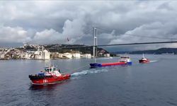 İstanbul'da gemi trafiği askıya alındı