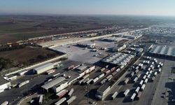 Kapıkule Gümrük Kapısı'nda ticari araç geçişinde tarihi rekor