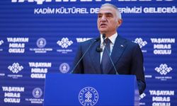 Bakan Ersoy: Yaşayan Miras Okulunu Ankara'da pilot olarak başlatıyoruz