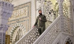 Şara, devrimin yıl dönümünde Emevi Camisi'nden kardeşlik mesajı verdi