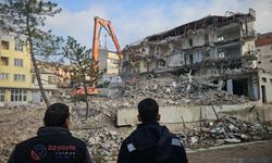 Balıkesir'de ağır hasarlı 814 bina yıkıldı