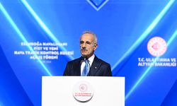 Bakan Uraloğlu, Esenboğa Havalimanı'nın 3'üncü pisti ve yeni kulesinin açılış töreninde konuştu: