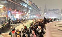 İsveç'te yılbaşı kutlamasını iptal eden yüzlerce kişi Filistin'e destek gösterisi düzenledi