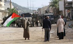 Katil İsrail Gazze'de 1'i çocuk 2 kişiyi daha katletti