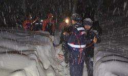 Çığ altında kalan çoban hayatını kaybetti