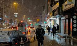 İstanbul'da kar yağışı etkisini sürdürüyor